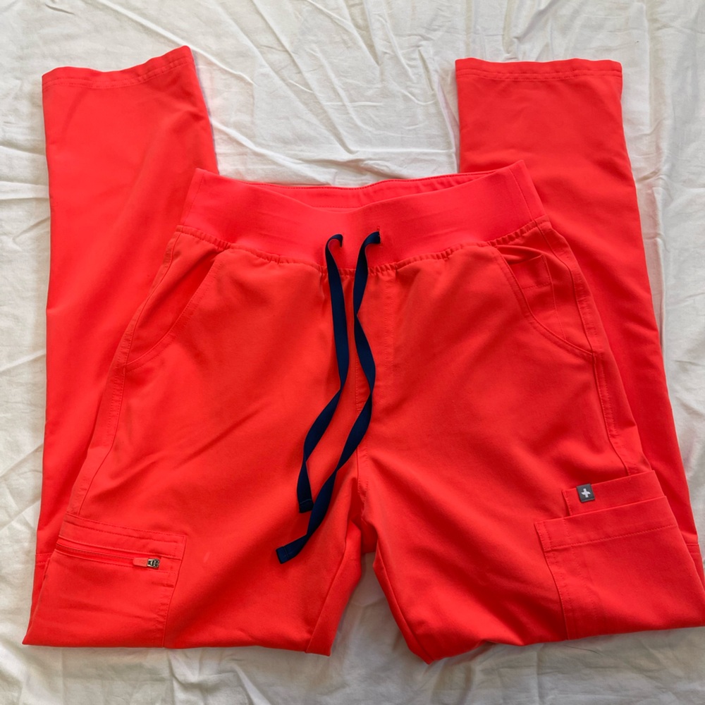 Figs high waisted yola scrub pants bright orange size small regular